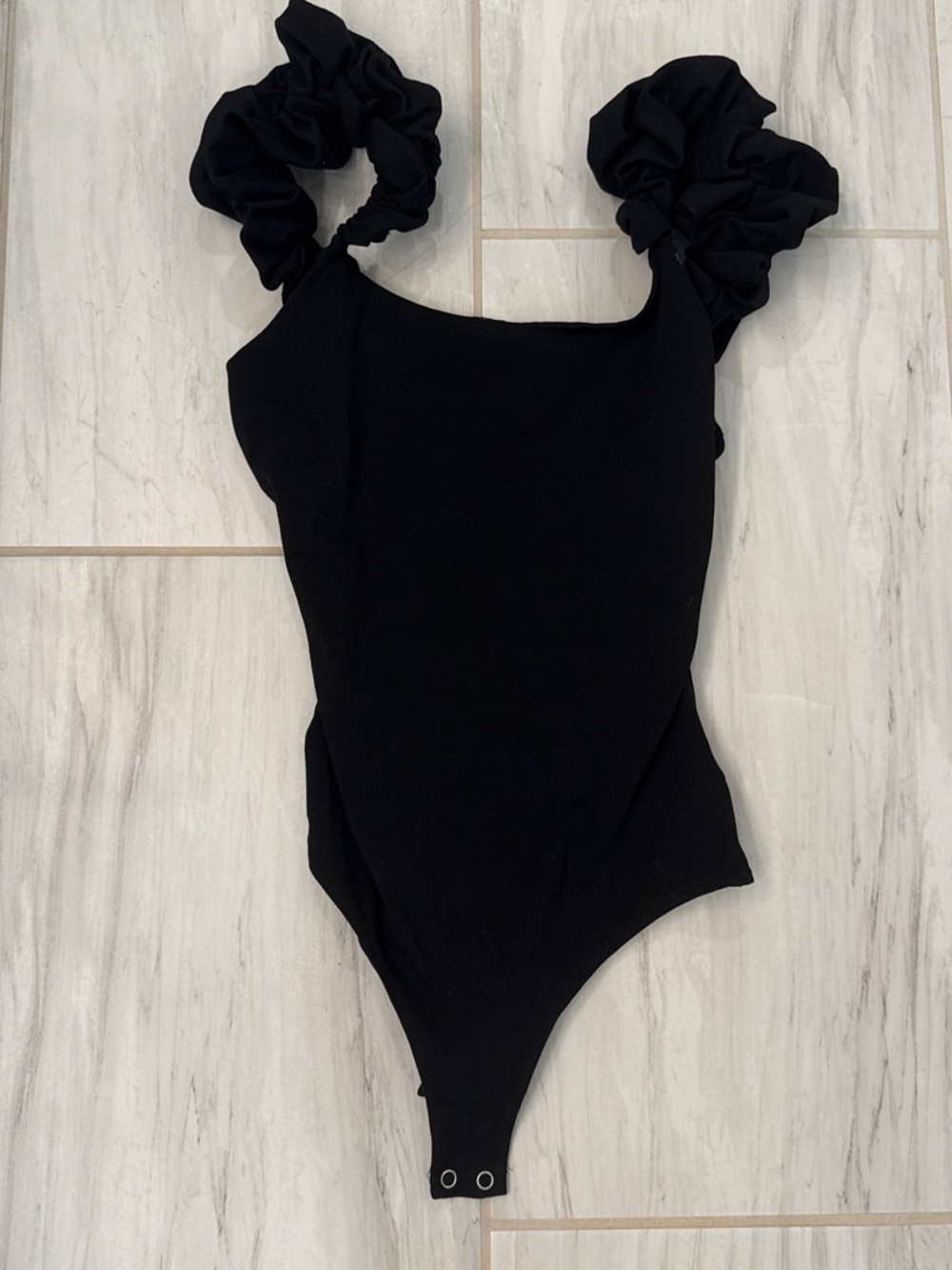 entro Black Ruffle Shoulder Bodysuit